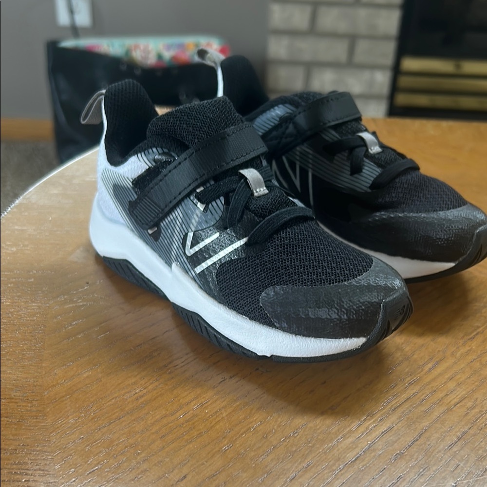 Boys New Balance Black and White Sneakers wide width- brand new